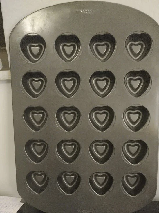 Wilton Nonstick Heart-Shaped Mini Muffin Pan