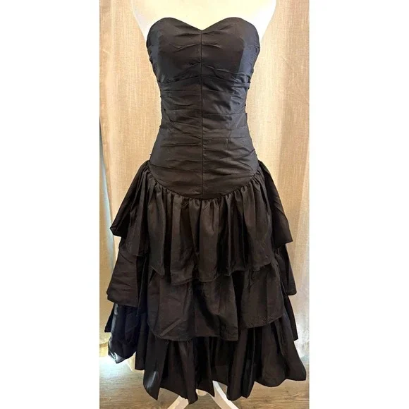 Black Strapless Sweetheart Ruched Satin Ruffle Fit & Flare Dress size S Vintage