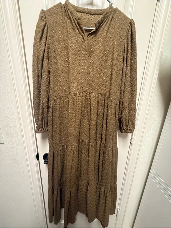 Women’s Brown Tiered Long Sleeve Midi Dress