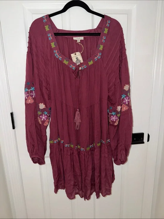 easel Wine Embroidered Long-Sleeve Boho Tunic Dress