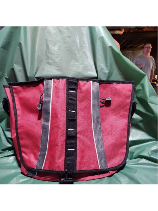 Mossimo Red Messenger Bag Laptop Pockets