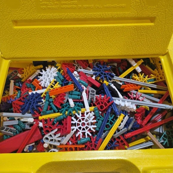 K'nex Yellow Traveling Case With A Lots Of Knex