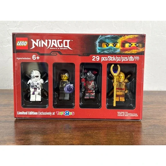 LEGO Ninjago 5004938 Minifigure Collection Toys R Us Exclusive Limited Edition