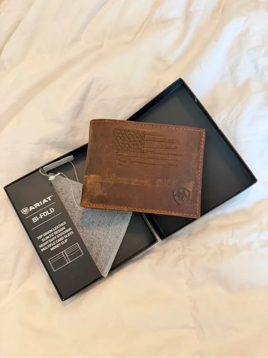 Ariat Distressed Brown Leather Bi-Fold Wallet with Embossed Flag