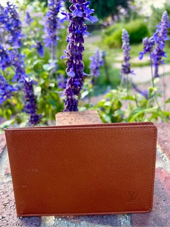 Louis Vuitton Taiga Leather ID Card Wallet Auth 1997 France Date Code Unisex