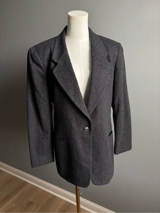 Jones Wear Vintage 100% Wool Blazer