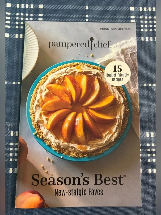 Pampered Chef Season's Best New-stalgic Faves Paperback‎ 15 Recipe Cookbook
