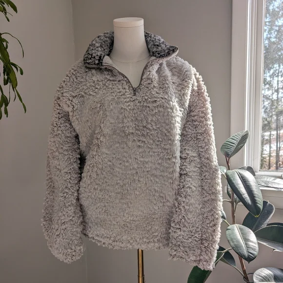 Thread & Supply Gray Ivory Quarter-Zip Sherpa Pullover S