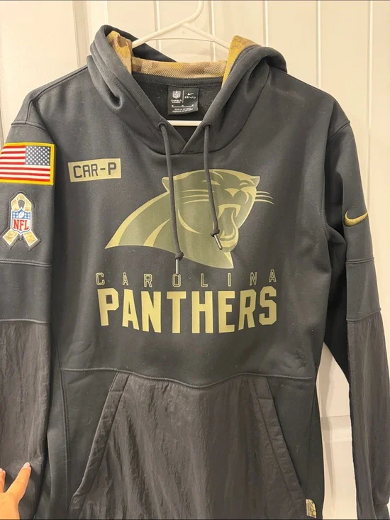 Nike women’s M NFL panthers sweater