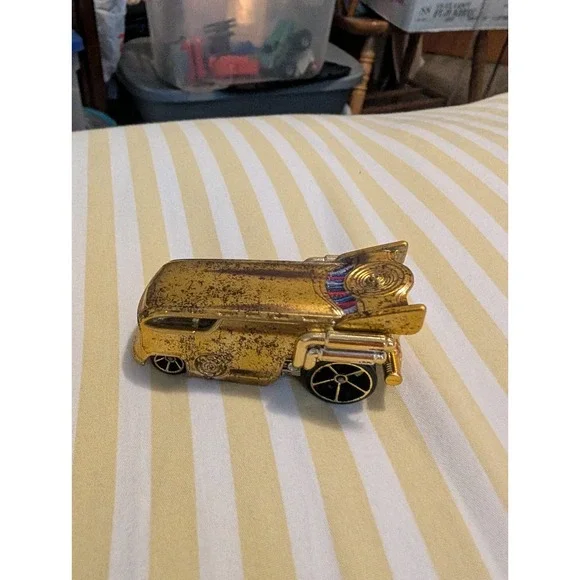 Hot Wheels C-3PO Star Wars 2014 Diecast Toy Vehicle Gold Character Car