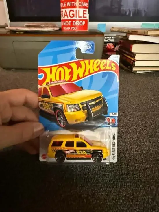 Hot Wheels '07 Chevy Tahoe HW First Response Diecast Car Collectible