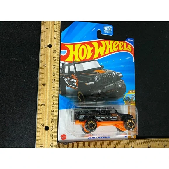 Hot Wheels 2022 20 Jeep Gladiator‎ 130/250 Black Orange Truck Diecast Car
