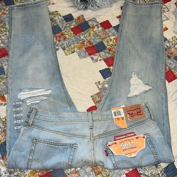 Levi’s NWT 501 CT 31” x 32” jeans