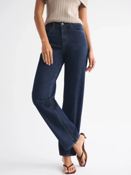 Abercrombie & Fitch High-Rise Straight-Leg Jeans in Dark Blue