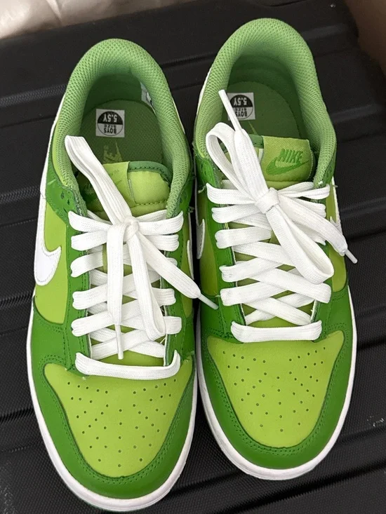 Nike low dunks green
