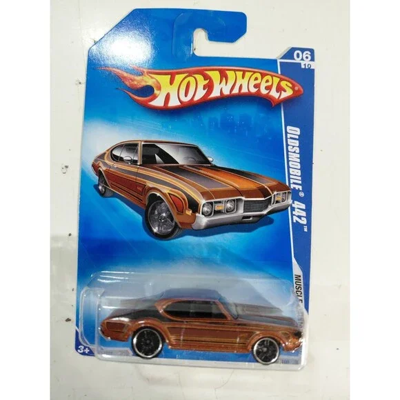 NIP Hot Wheels Muscle Mania 2009 1:64 DieCast Oldsmobile 442 Muscle Car