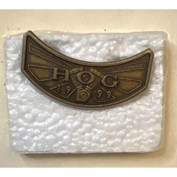 Vintage 1999 Brass Harley Davidson Owners Group HOG Member Vest Jacket‎ Pin
