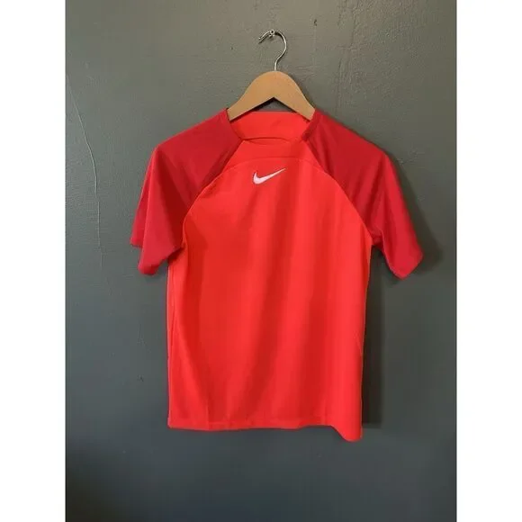 Nike Youth Boys Red Short Sleeve Athletic T-shirt Size XL Dri-Fit