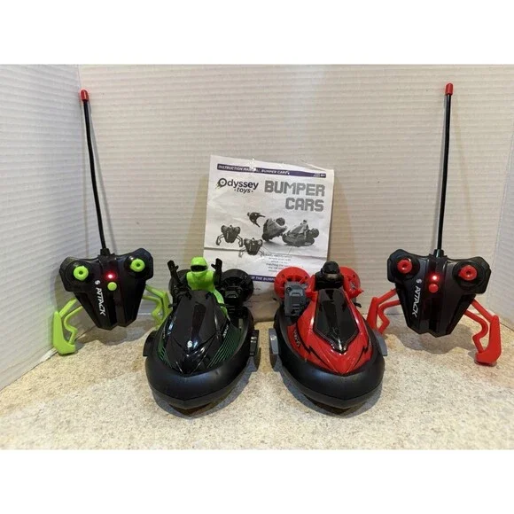 Odyssey Toys - Battle Bumpers Bumper Cars - 1 Green & 1 Red Car - 2 controllers