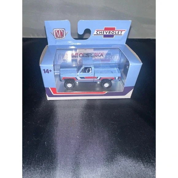 M2‎ Machines 1976 Chevrolet K-10 4X4 Spirit of 76 Blue 1:64 Diecast Truck 32500