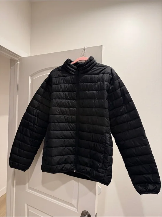 GAP Men's Black Quilted Lightweight Puffer Jacket