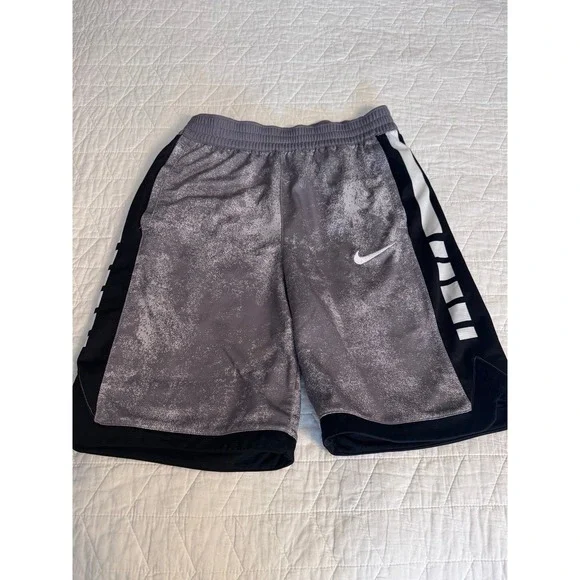 Boys‎ Nike Shorts Size XL