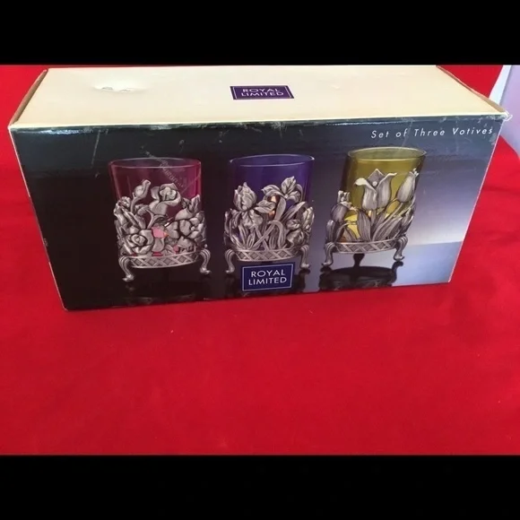 Nwt SET OF 3 FLORAL‎ VOTIVE CANDLE WITH TEALIGHTS.