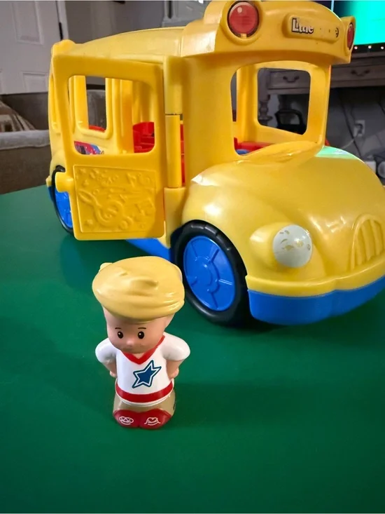 Little people 2012 school bus with original character