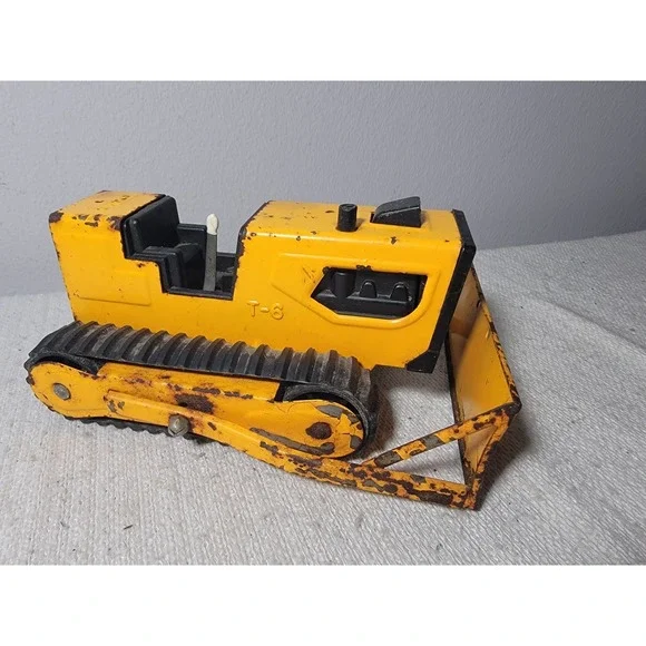Vintage Tonka T-6 Bulldozer Pressed Steel Crawler Yellow Tractor Rubber Track