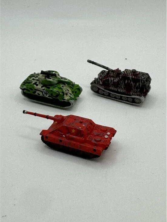 3 Micro Machine Galoob 1987 - Tanks - Red Army WWII German And M4R3 Sherman