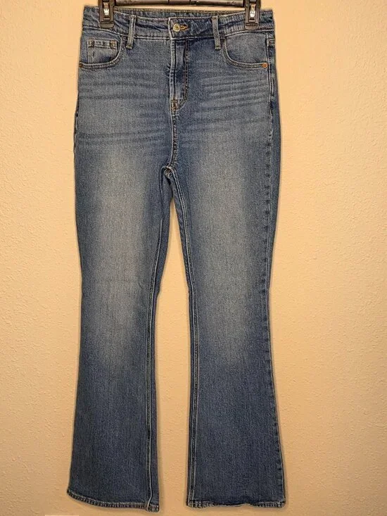 Old Navy Extra High Rise Flare Medium Wash Jeans, Women's Size 6