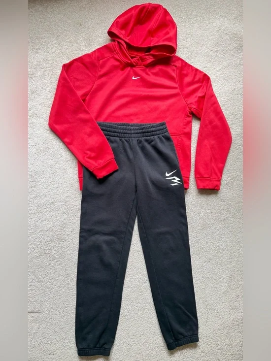 NIKE BOYS SIZE L/XL MATCHING SET