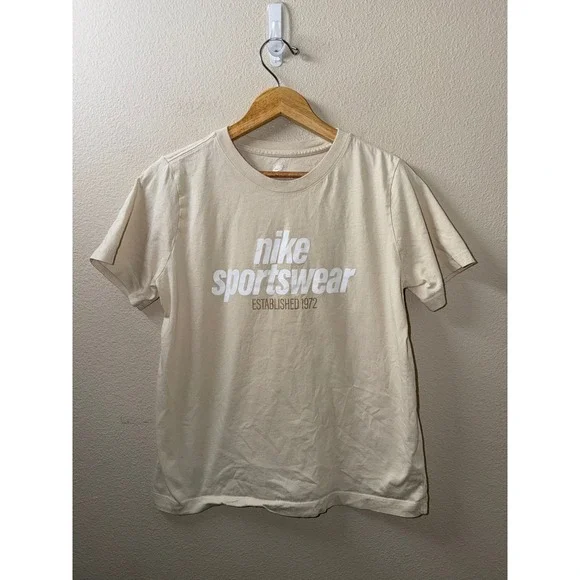 Boys Nike Shirt Size XL