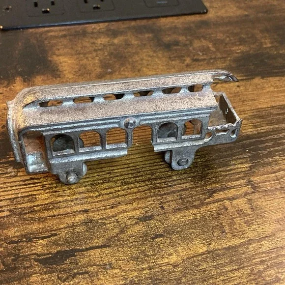 Vtg Cast Iron Trolley Car Streetcar Toy Train Passenger Coach‎ 4