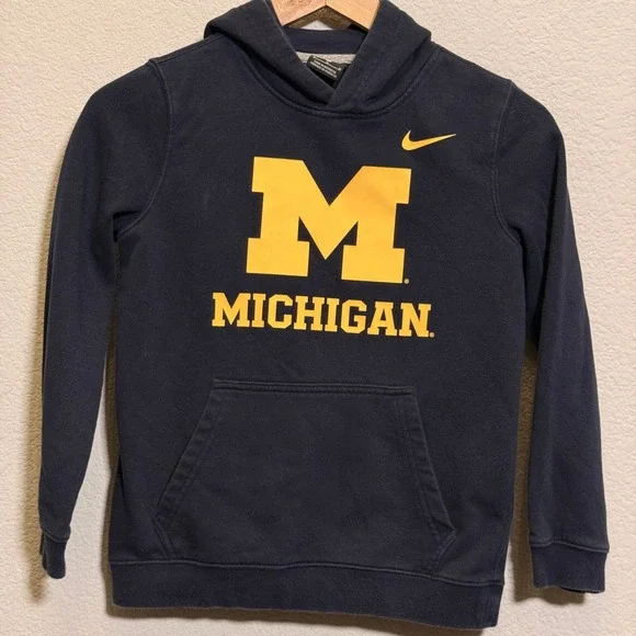 Nike Michigan Hoodie Club Fleece Pullover Boys Navy Blue M NCAA Logo