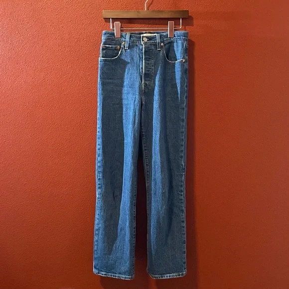 Levi’s Big E Premium Women’s The Ribcage Straight Leg Ankle Cut Button Fly Jeans
