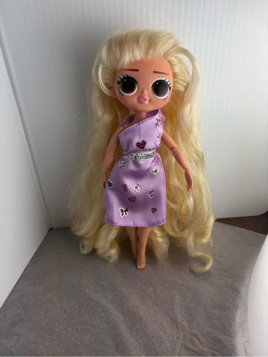 L.O.L. Surprise OMG Fly Gurl Fashion Doll Long Blonde Hair Brown Eyes Dress