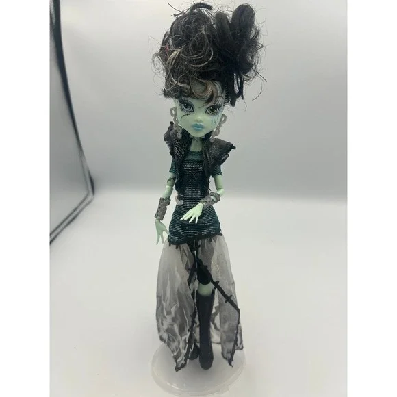 Monster High Ghouls Rule Frankie Stein