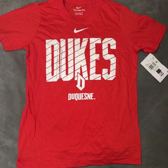 Nike Boys Youth Red Short Sleeve T Dukes Duquesne Sz Small