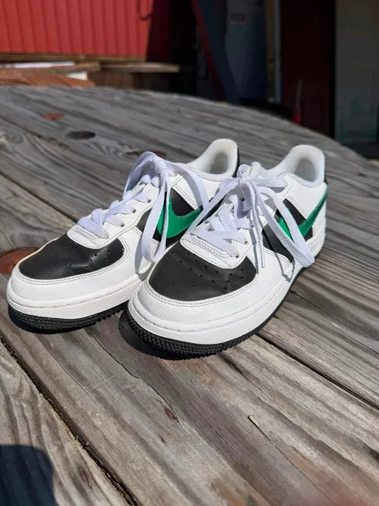 Nike Kids Sneakers White Black Green