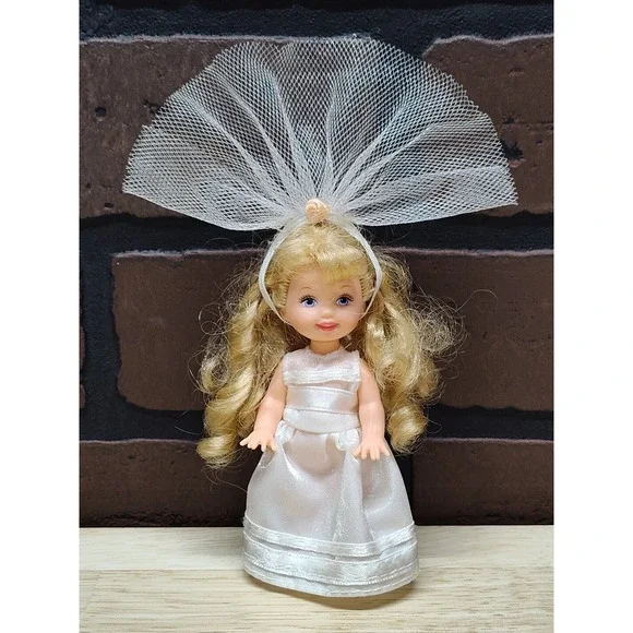 Vintage Lil Bride Doll Barbie 1994 4