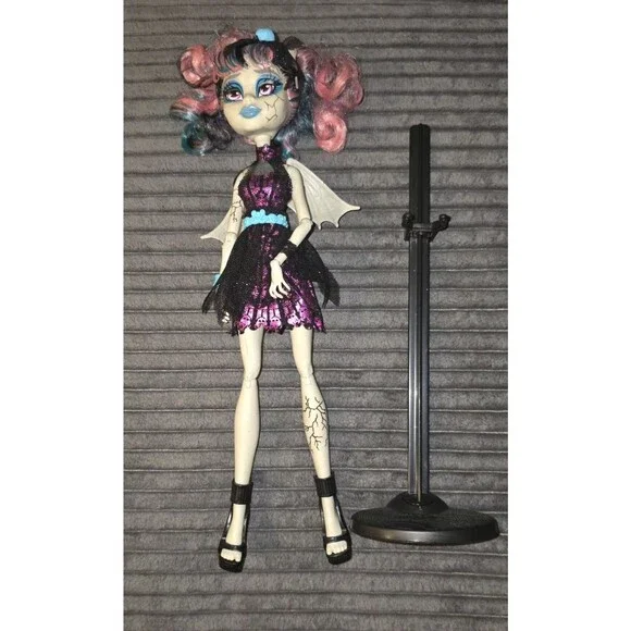 monster high Mattel Monster High Zombie Shake Rochelle Goyle Doll