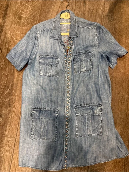 Kyla SeoLight Blue Denim Short-Sleeve Shirt dress size large
