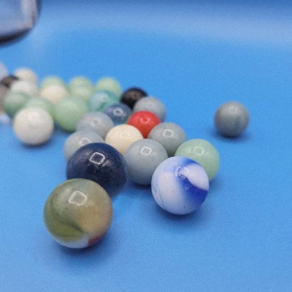 Vintage Glass Marbles Lot Assorted Colors‎ Sizes Shooters and Players 30pc
