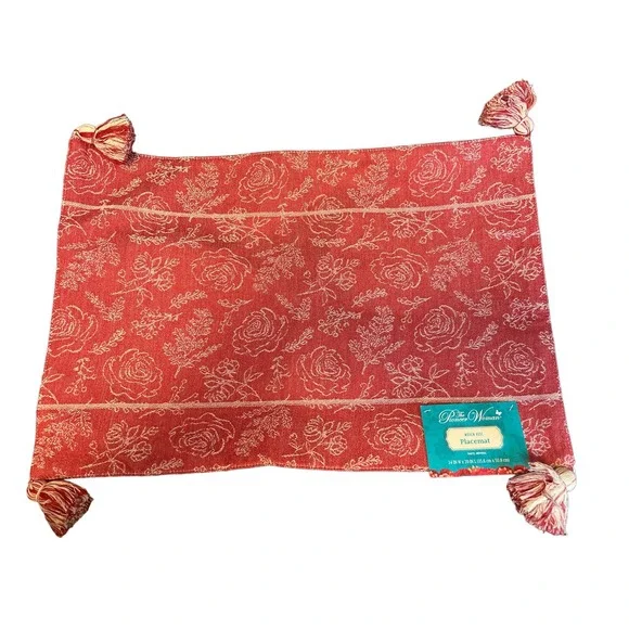 Pioneer woman woven rose placemat W/‎ tassels NEW