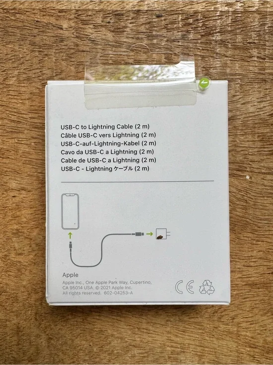 Apple USB-C lightening cord 2 M 6.5 Feet
