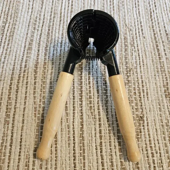 Handheld Pecan Walnut Nutcracker With Wood Handle