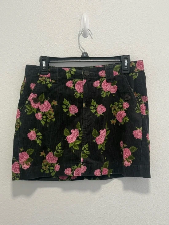 wild fable Black Corduroy Mini Skirt with Pink Rose Print Size 8