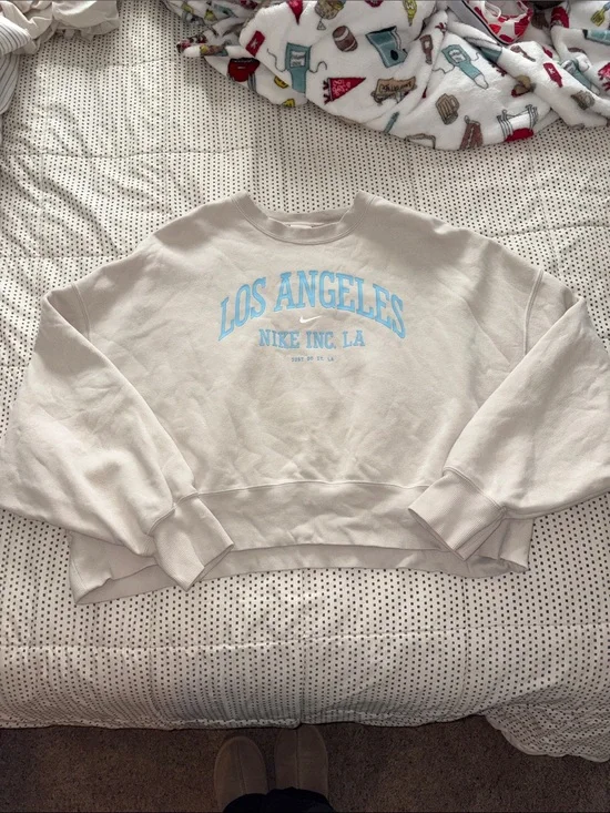 Nike Women's Cream Crewneck Sweatshirt with Light Blue 