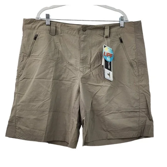 New NWT Men's Columbia Titanium UPF‎ 50 Omni-Dry Limitless Size 42 Khaki 221
